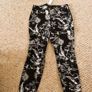 White House Black Market Floral Printed Skinny Crop Pants Black White SZ. 4R NWT